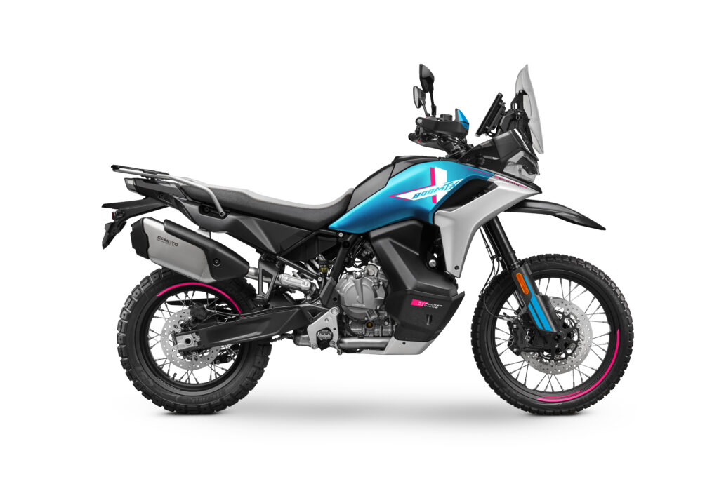 800MT-X_Zephyr Blue_Tall Seat_Right